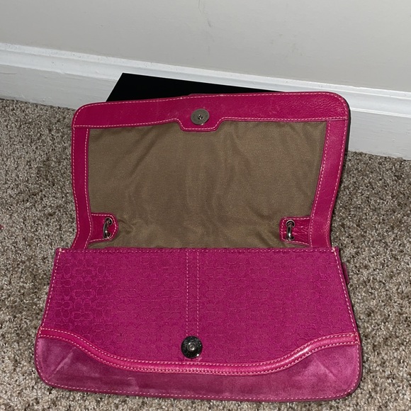 Coach hot pink baguette - Picture 4 of 8
